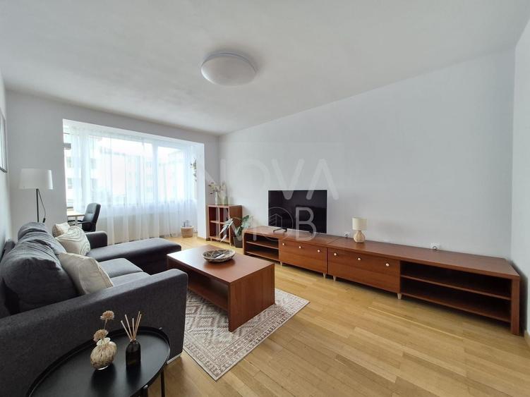 Apartament cu 3 camere decomandat în Central