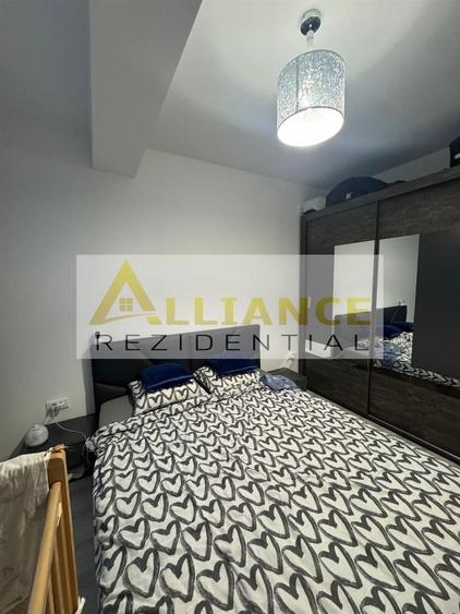 Apartament cu 3 camere decomandat, mobilat în Central