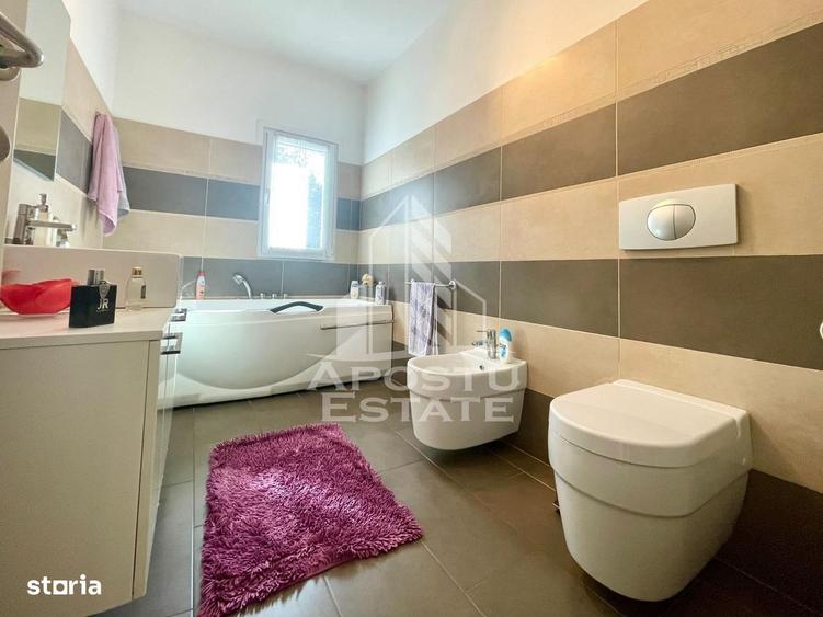 Casă cu 4 camere în Bodrogu Nou