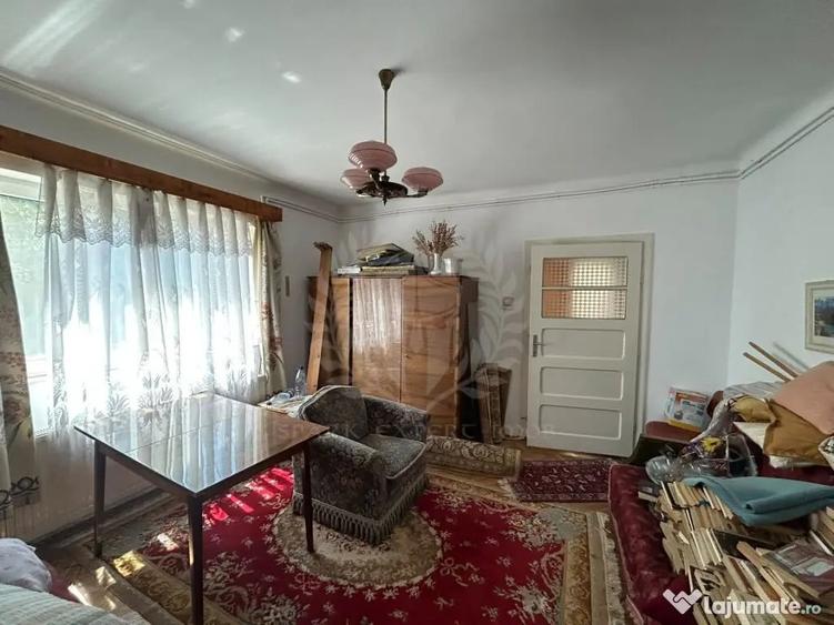 Casă cu 3 camere cu Teren 580 Mp în Central