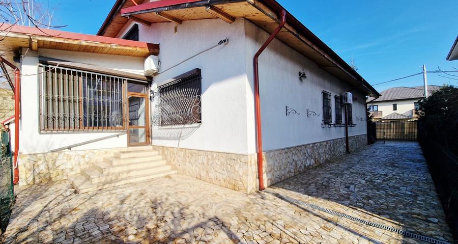 Casă individuală cu 6 camere cu Canalizare în Otopeni