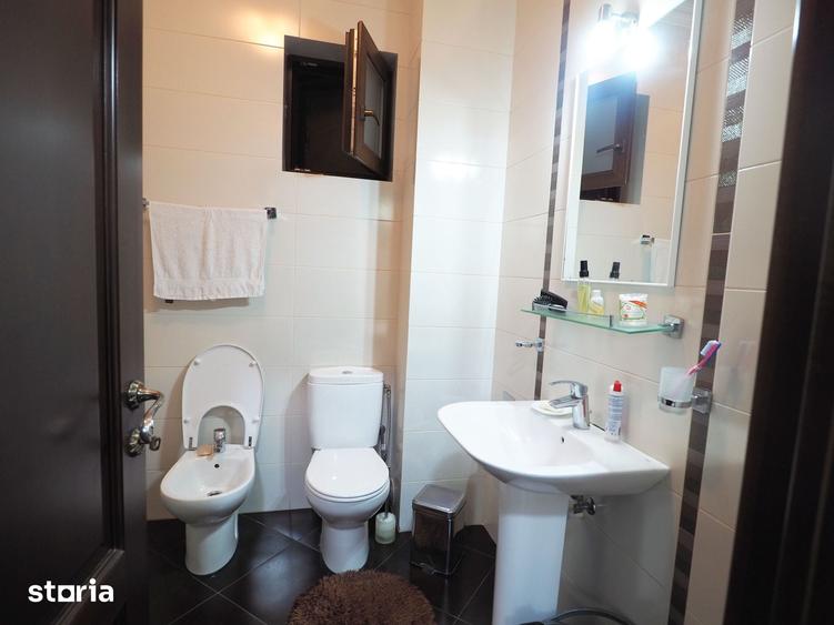 Apartament cu 4 camere în Dămăroaia