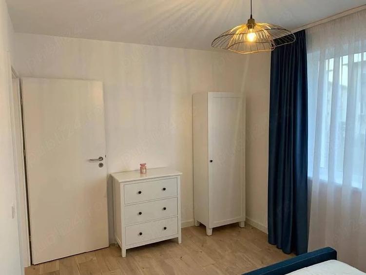 Apartament cu 3 camere decomandat în Florești