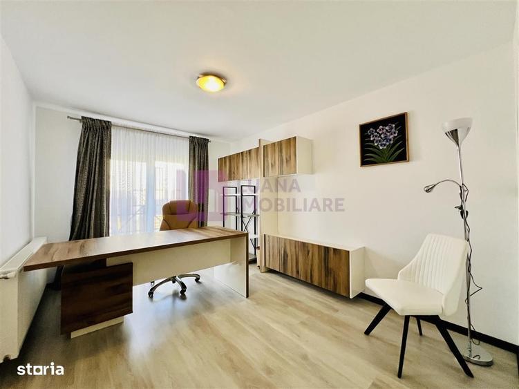 Casă cu 4 camere în Roșia
