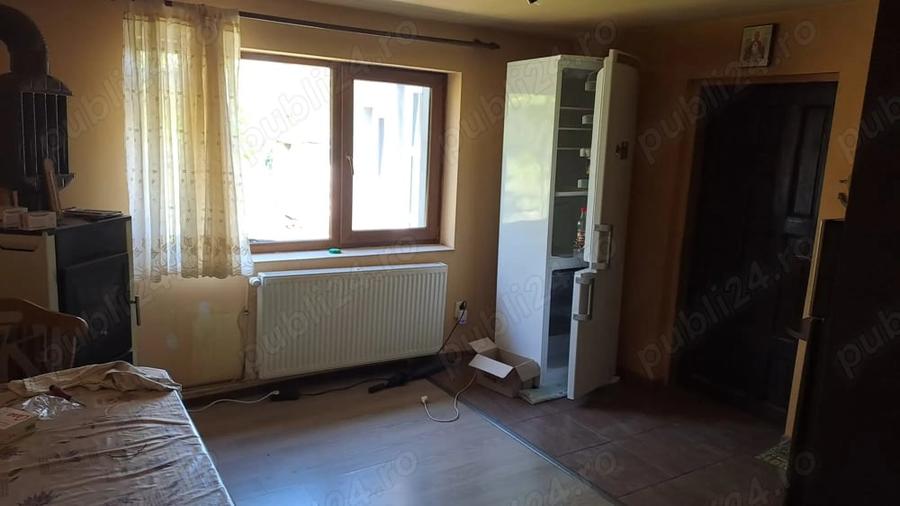 Casă cu 5 camere cu Teren 1375 Mp în Frumușani