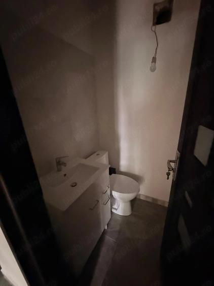 Apartament cu 4 camere decomandat în Drumul Taberei