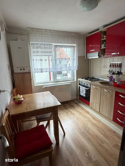 Apartament cu 2 camere decomandat, mobilat în Central