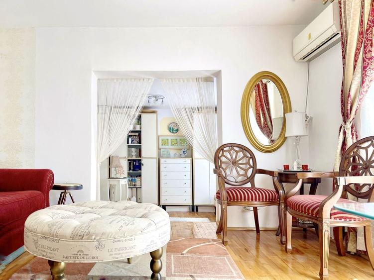 Apartament cu 6 camere semidecomandat, mobilat în Mehala