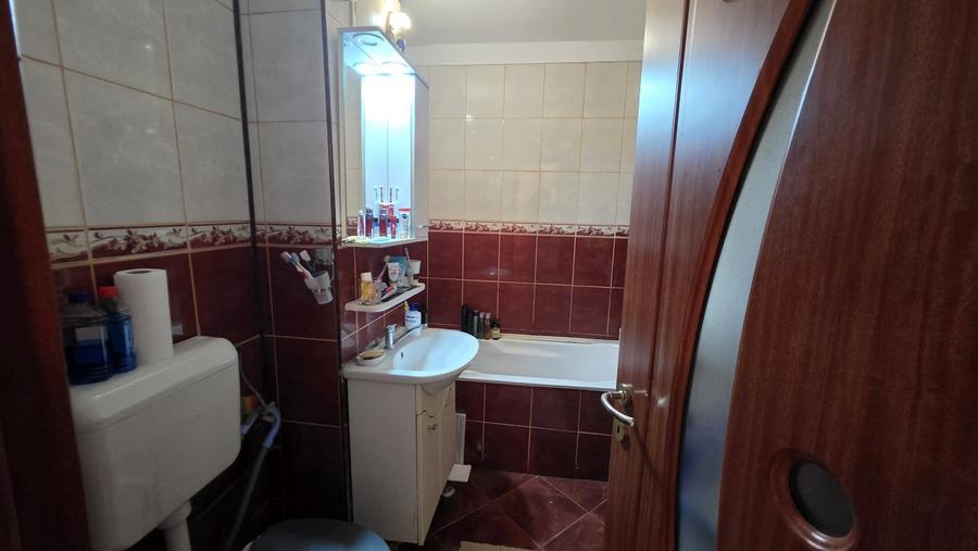 Apartament cu 3 camere decomandat, mobilat în Fabric