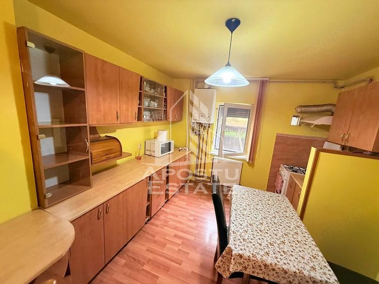 Apartament cu 2 camere semidecomandat, mobilat în UMT