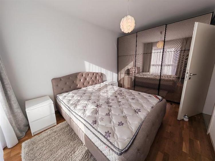 Apartament cu 2 camere decomandat, mobilat în Avantgarden