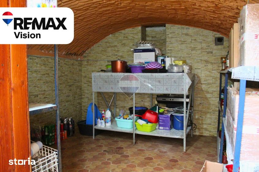 Casă cu 8 camere cu Piscina în Castranova