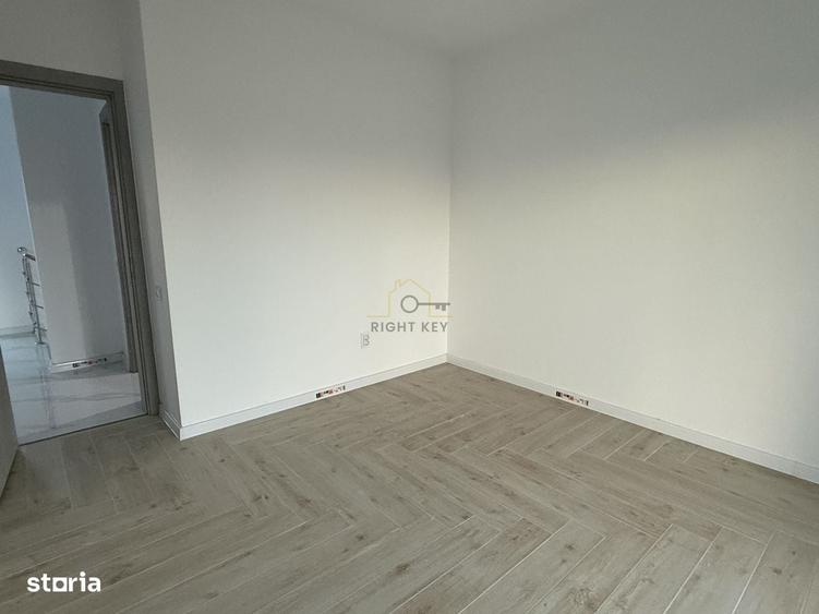 Casă cu 4 camere în Săbăreni