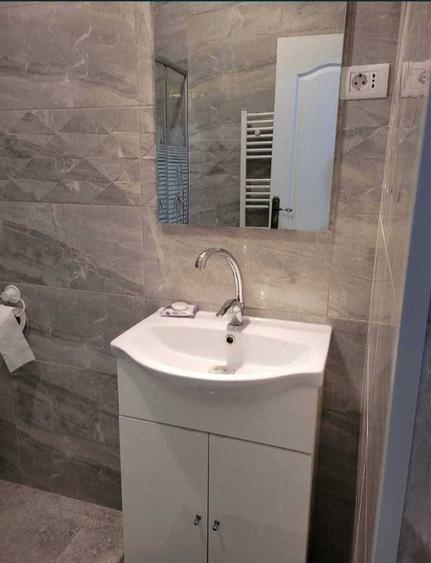 Garsonieră decomandată în Palazu Mare