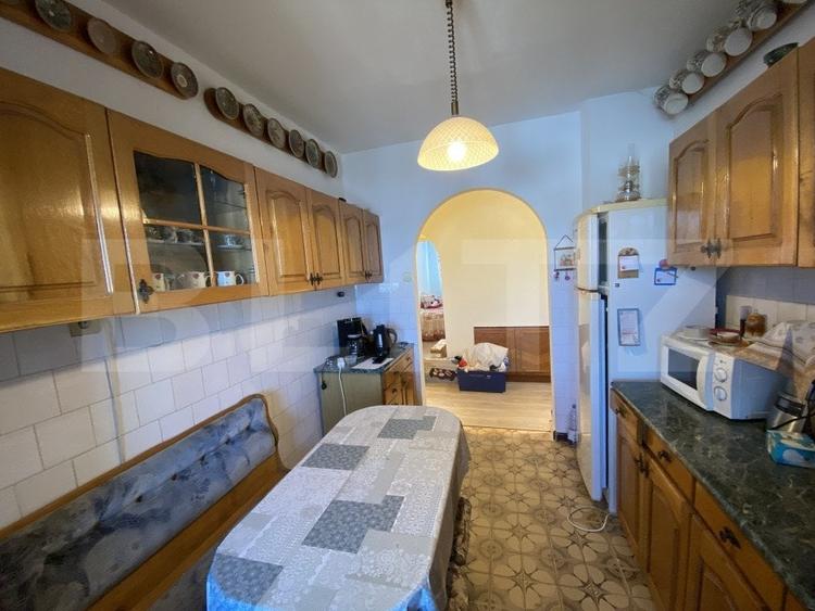 Apartament cu 3 camere decomandat, mobilat în Porolissum