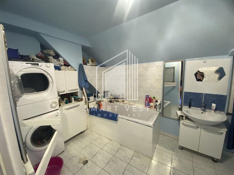 Apartament cu 4 camere decomandat, mobilat în Central