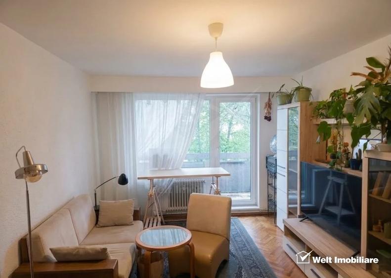 Apartament cu 3 camere semidecomandat, mobilat în Gheorgheni