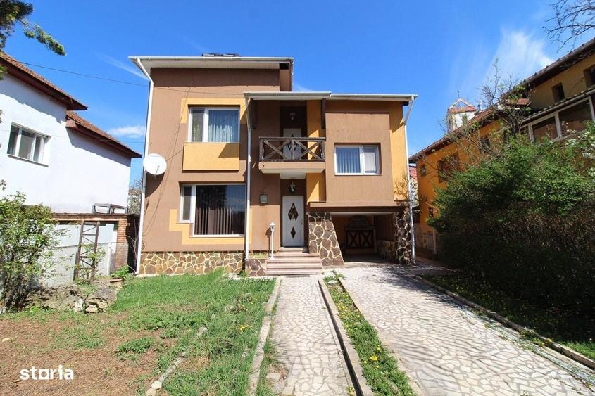 Casă cu 4 camere decomandat cu Teren 335 Mp în Central