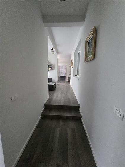 Casă individuală cu 5 camere cu Teren 1600 Mp în Șinca Veche