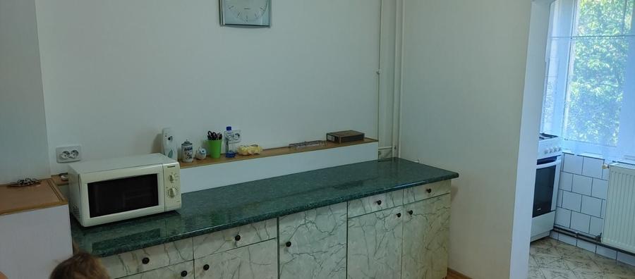 Apartament cu 2 camere decomandat, mobilat în Soarelui