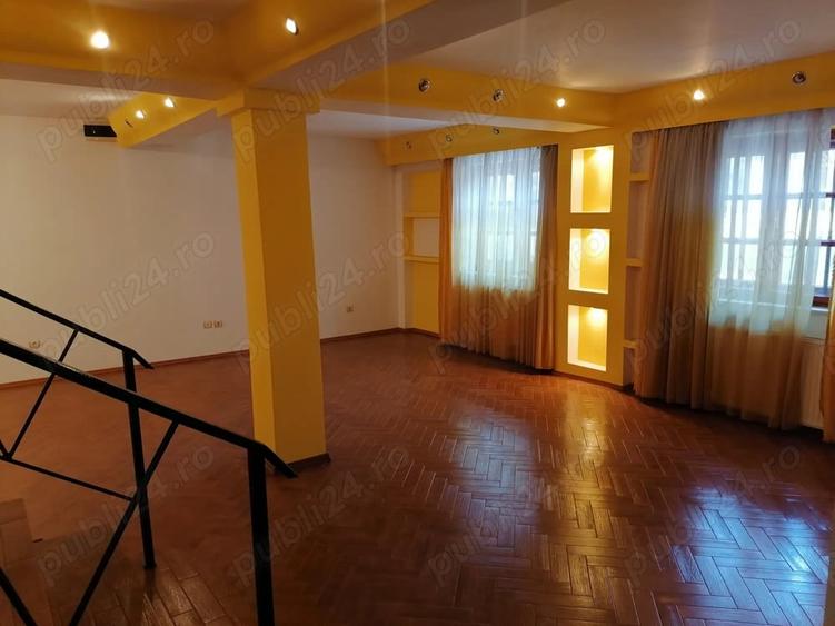 Spațiu comercial, de 300 mp, în Ultracentral
