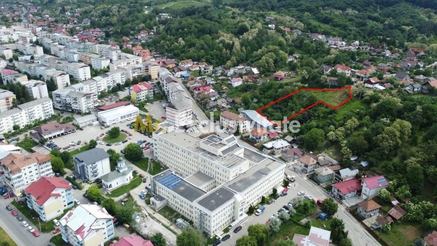 Teren de 3049 mp, în Central