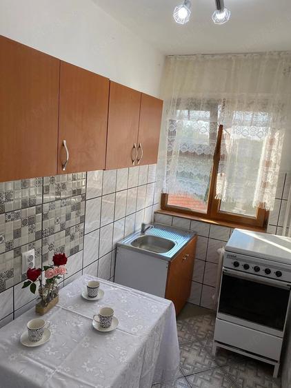 Apartament cu 2 camere semidecomandat în Complex Studențesc