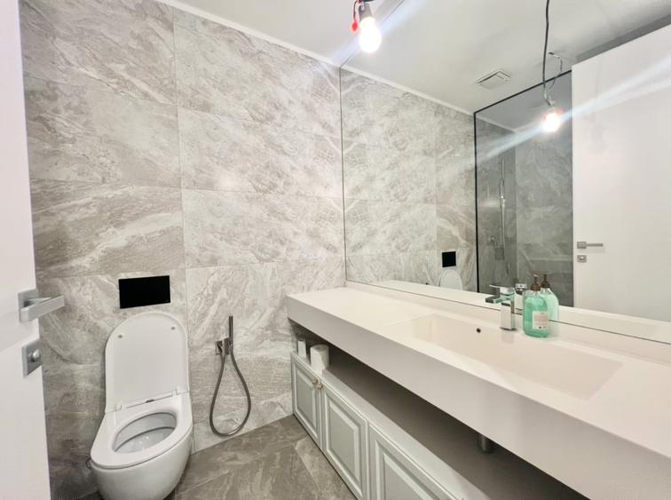 Apartament cu 3 camere semidecomandat, mobilat în Herăstrău