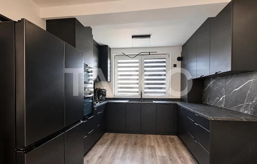 Casă cu 3 camere cu Teren 230 Mp în Central