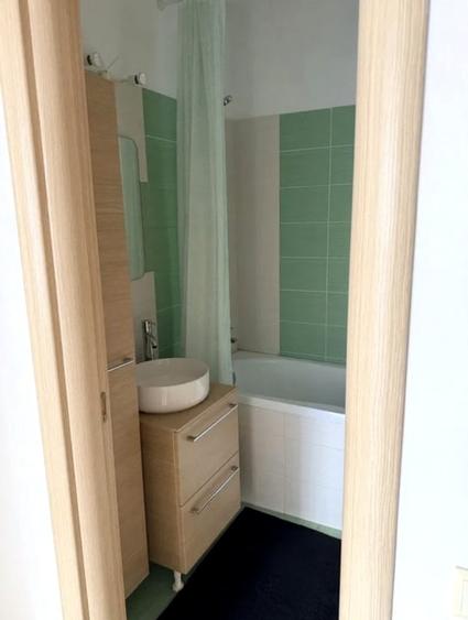 Apartament cu 2 camere decomandat, mobilat în Titan