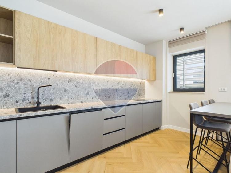 Apartament cu 3 camere, mobilat în Aviației