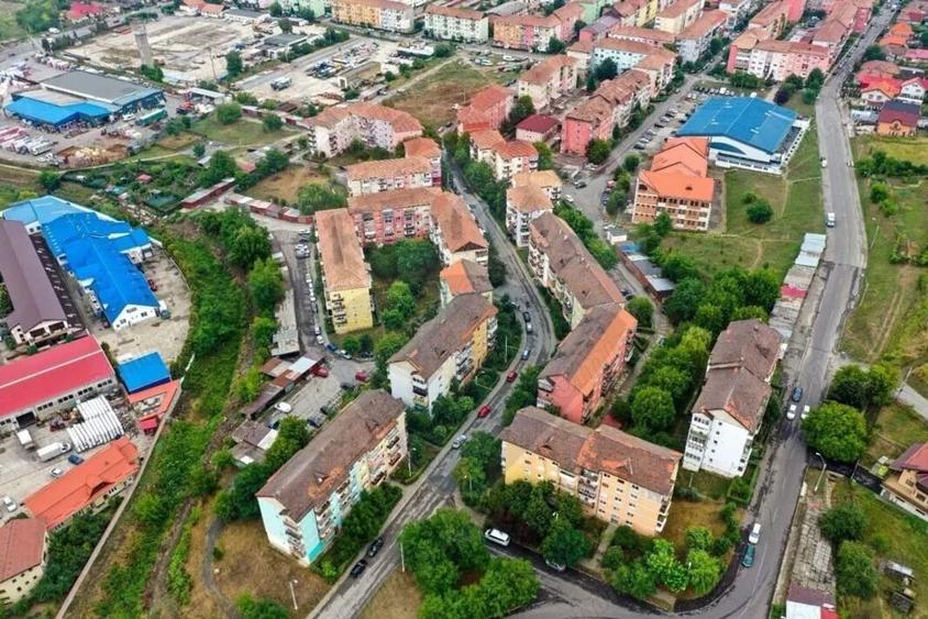 Apartament cu 2 camere decomandat în Vitrometan