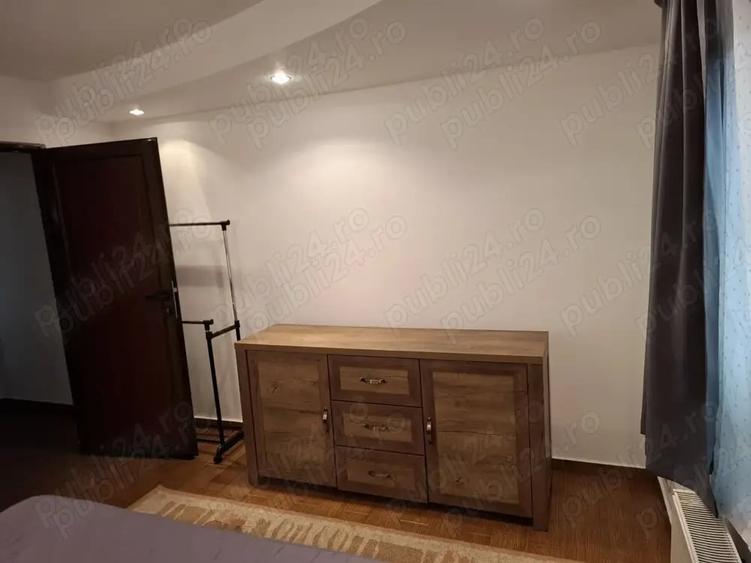 Apartament cu 2 camere semidecomandat în Tei