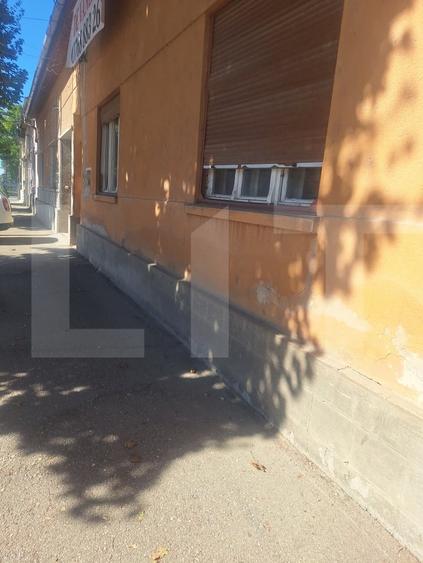 Casă individuală cu 4 camere cu Canalizare în Lugoj