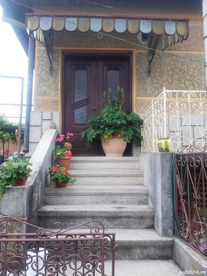 Casă cu 5 camere în Central