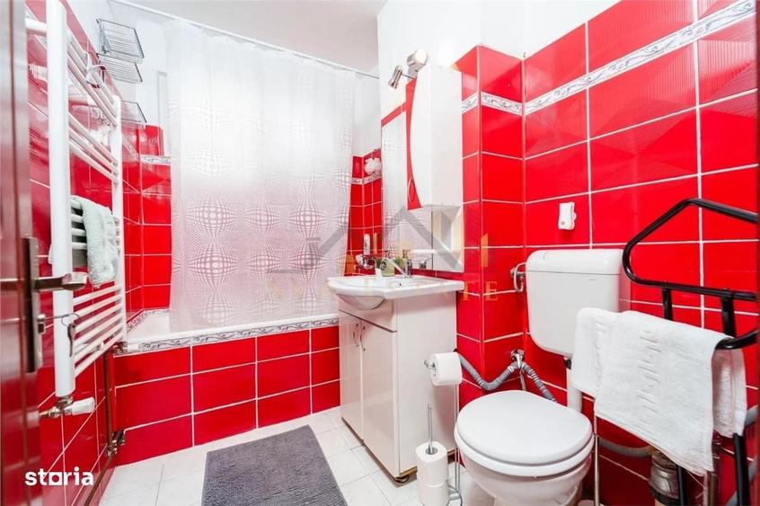 Apartament cu 3 camere semidecomandat în Cetății