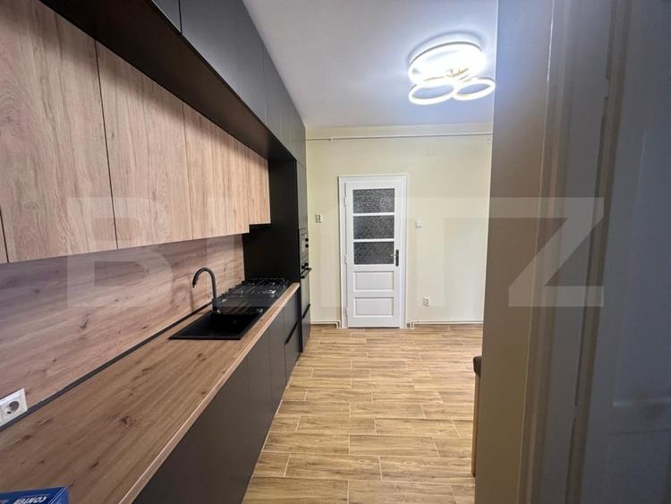 Apartament cu 4 camere decomandat în Titulescu