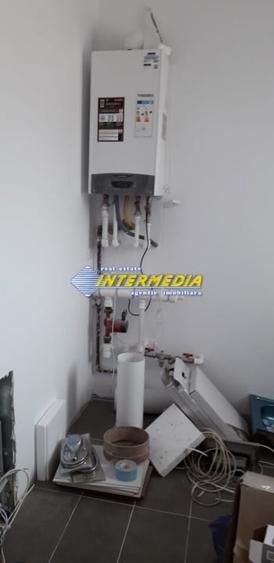 Casă individuală cu 4 camere cu Canalizare în Cetate
