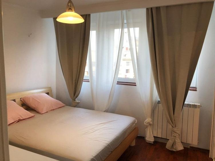 Apartament cu 3 camere semidecomandat în Romană