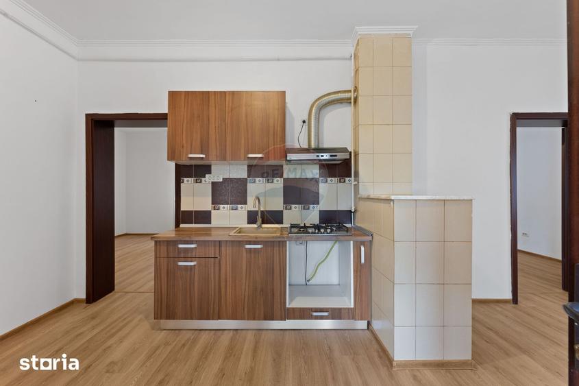 Spațiu comercial, de 75 mp, în Pârneava