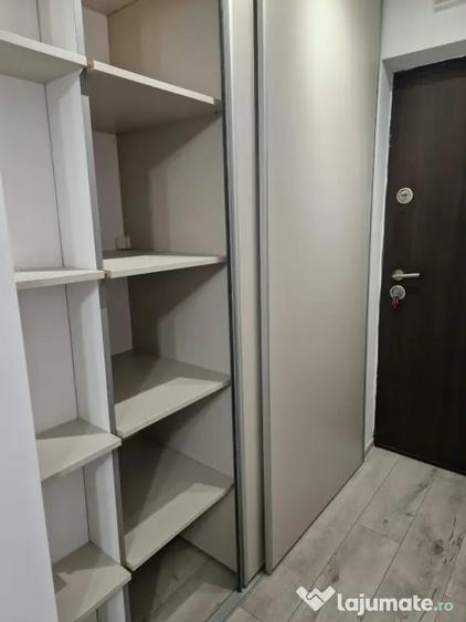 Garsonieră decomandată în Central