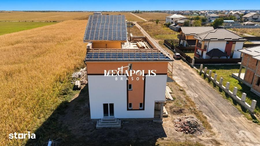 Casă cu 4 camere cu Teren 300 Mp în Central