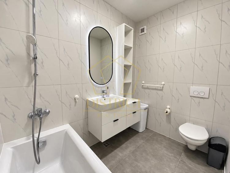 Apartament cu 3 camere decomandat, mobilat în Lipovei