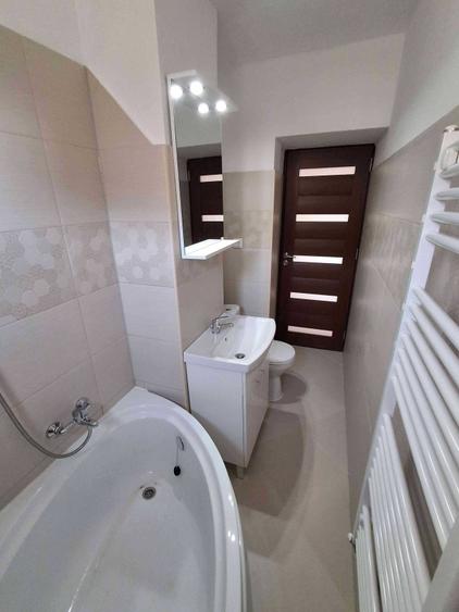 Apartament cu 2 camere semidecomandat în 14 Mai