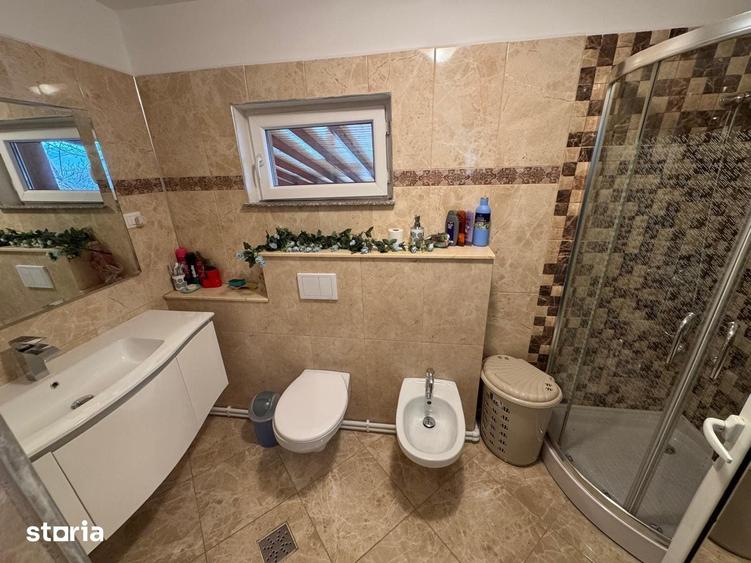 Casă cu 3 camere cu Teren 496 Mp în Tomești