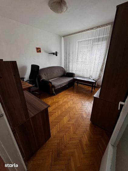 Apartament cu 3 camere decomandat în Olimpia-Stadion