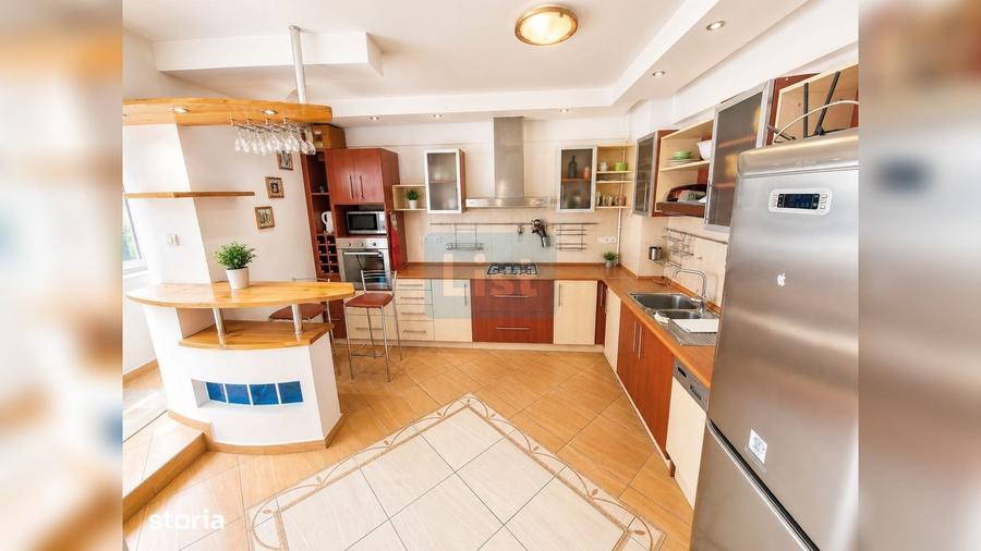Apartament cu 4 camere decomandat în Zorilor