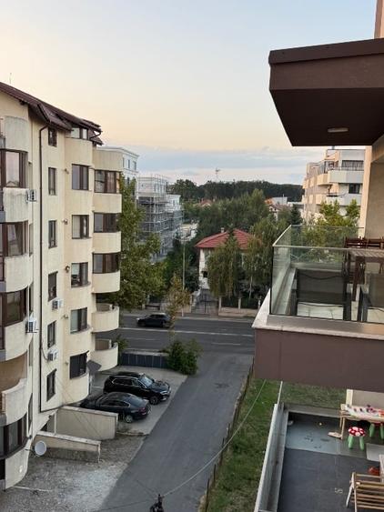 Apartament cu 2 camere decomandat, mobilat în Sisești
