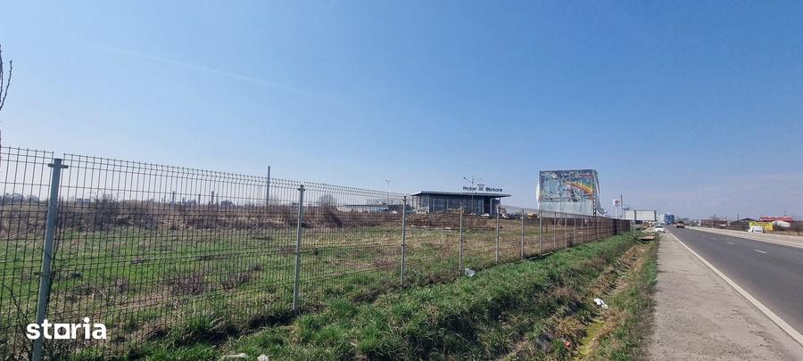 Teren de 30500 mp, în Bradu