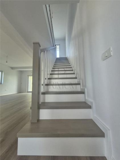 Casă cu 4 camere cu Teren 300 Mp în Moșnița Nouă